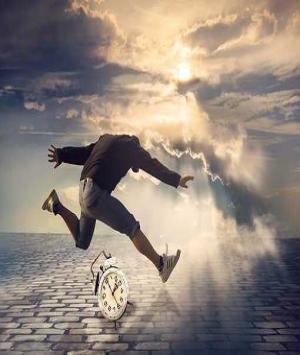 ઘડી કે કાંટે ભાગે 