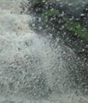 चौकट आणि पाऊस