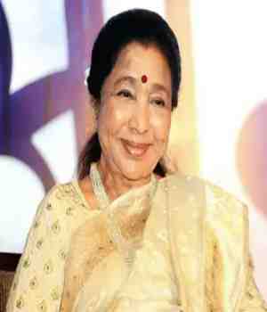 मधुर कंठी आशाताई